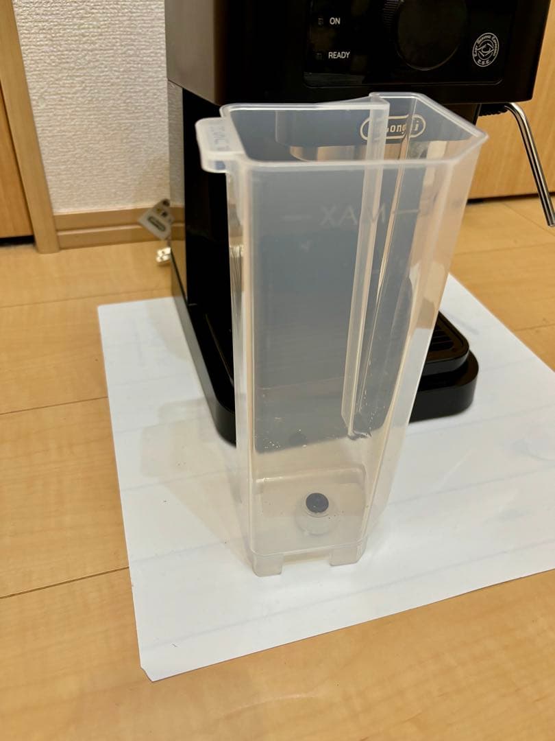 デロンギ スティローザエスプレッソ ・カプチーノメーカーEC235J-BK