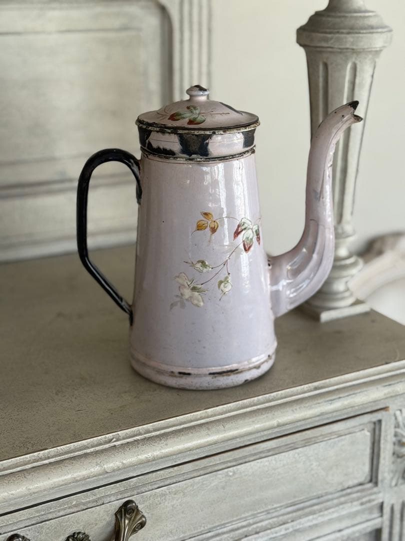 フランスアンティーク薄ピンクバンドペイントのお花柄ホーローコーヒーポット