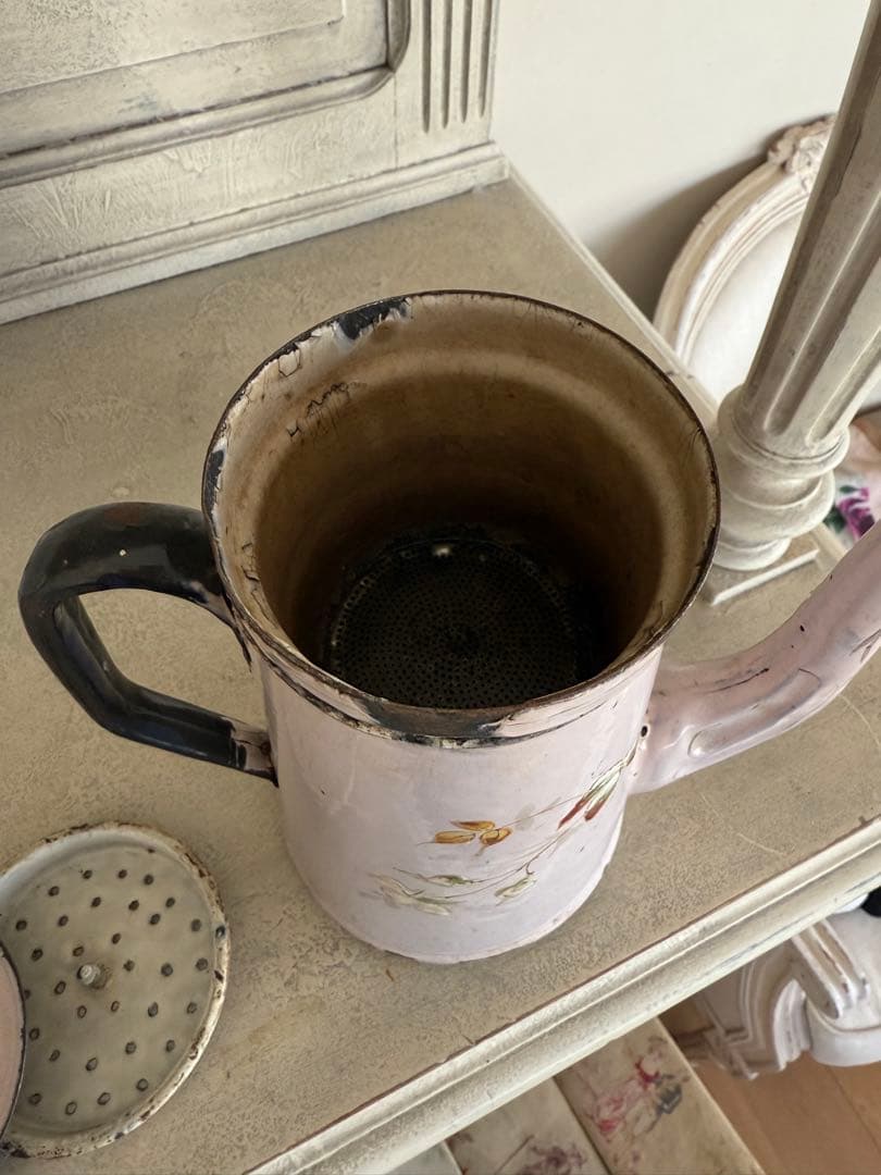 フランスアンティーク薄ピンクバンドペイントのお花柄ホーローコーヒーポット