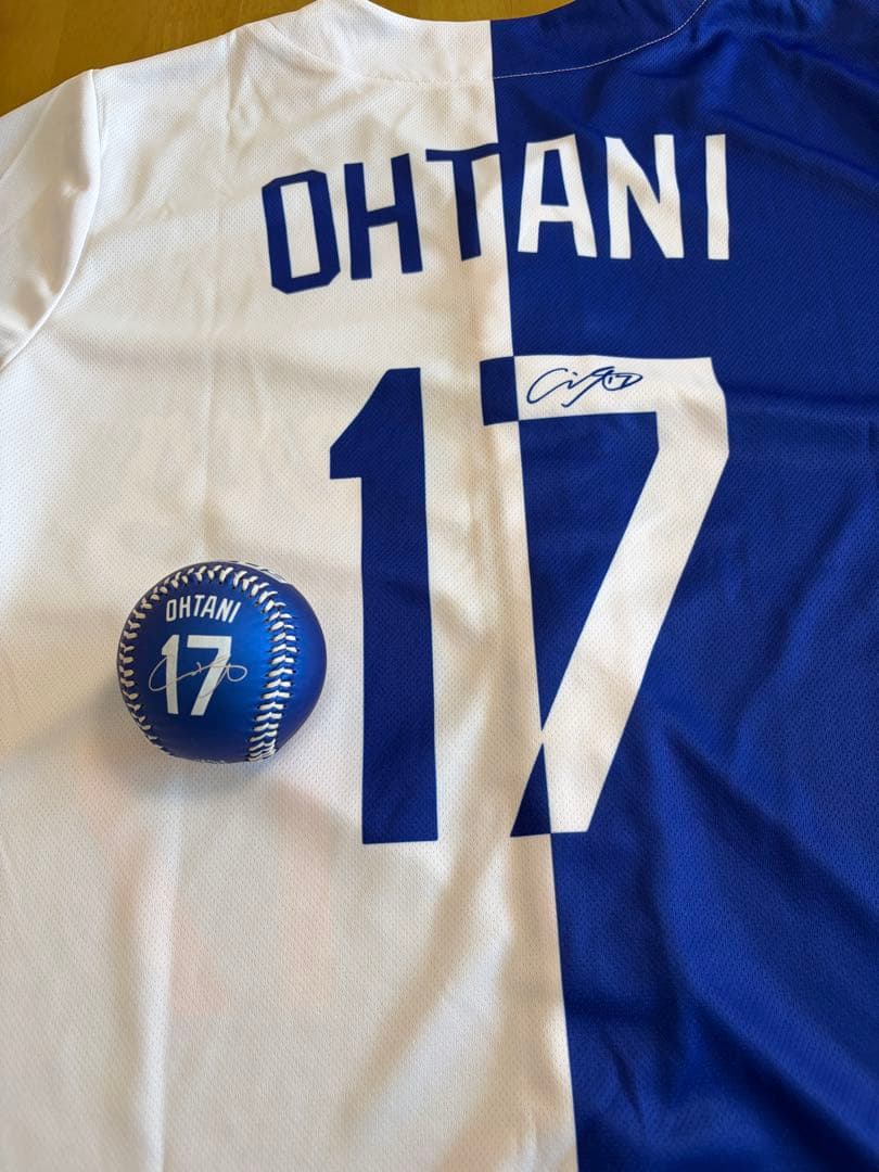 MLBドジャース 大谷翔平　 ミックスハーフサインプリント (非売品)&ボール