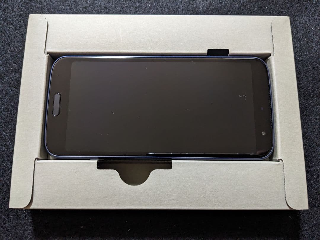 じ*☆様 【未使用品】らくらくスマートフォン F-53E ドコモ ネイビー