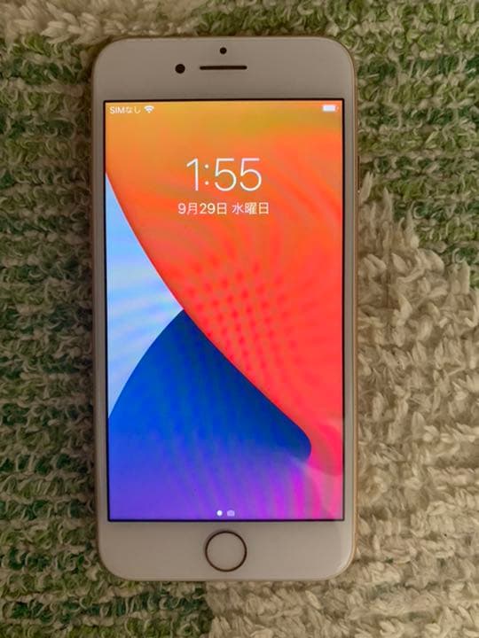 美品　iPhone 8 Gold 64 GB SIMフリー