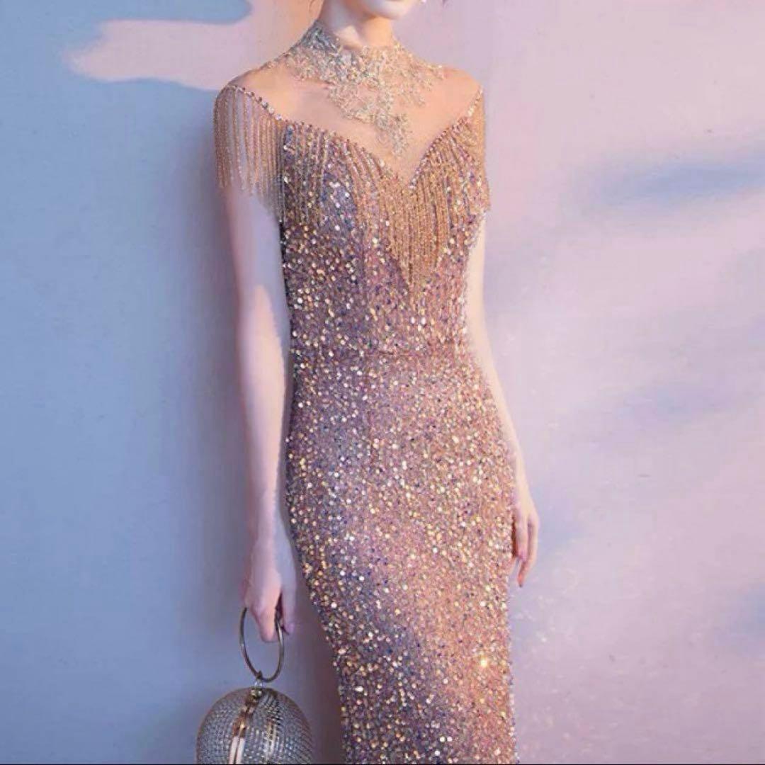 スパンコールにビジューの美しい イブニングドレス♩.•