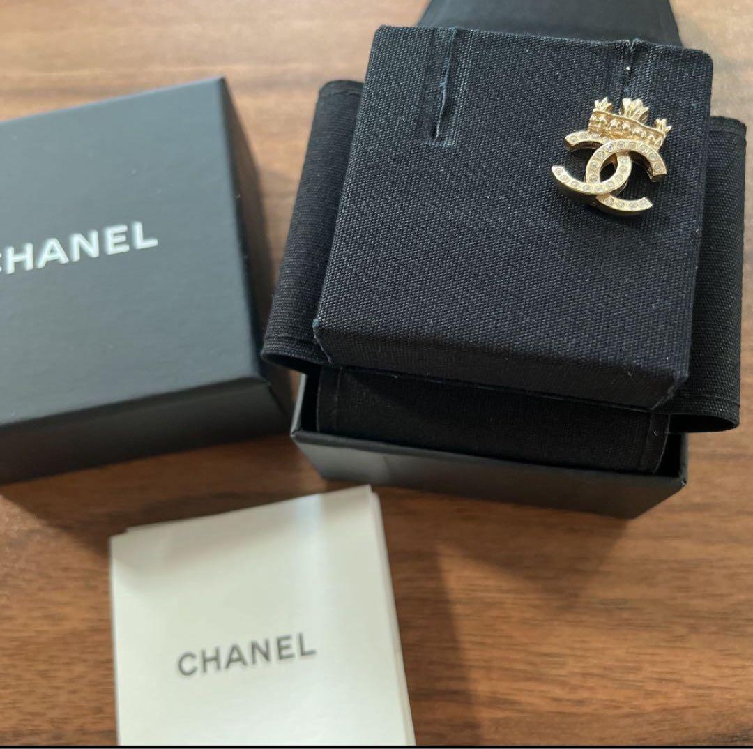 CHANEL 王冠ピアス　片耳