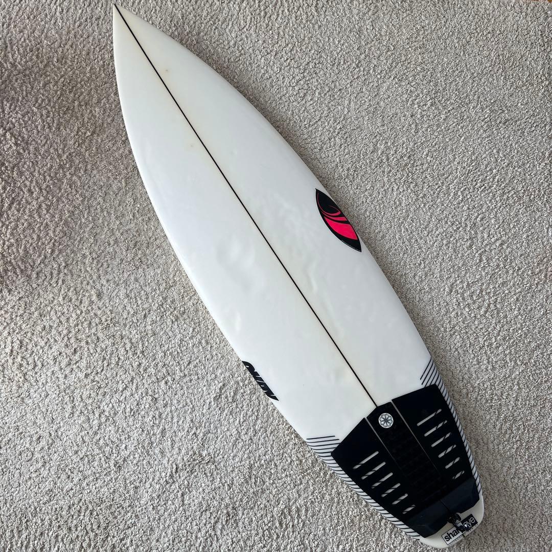 シャープアイOKAY 5’7 タティアナ・ウェストン・ウェブ使用ボード