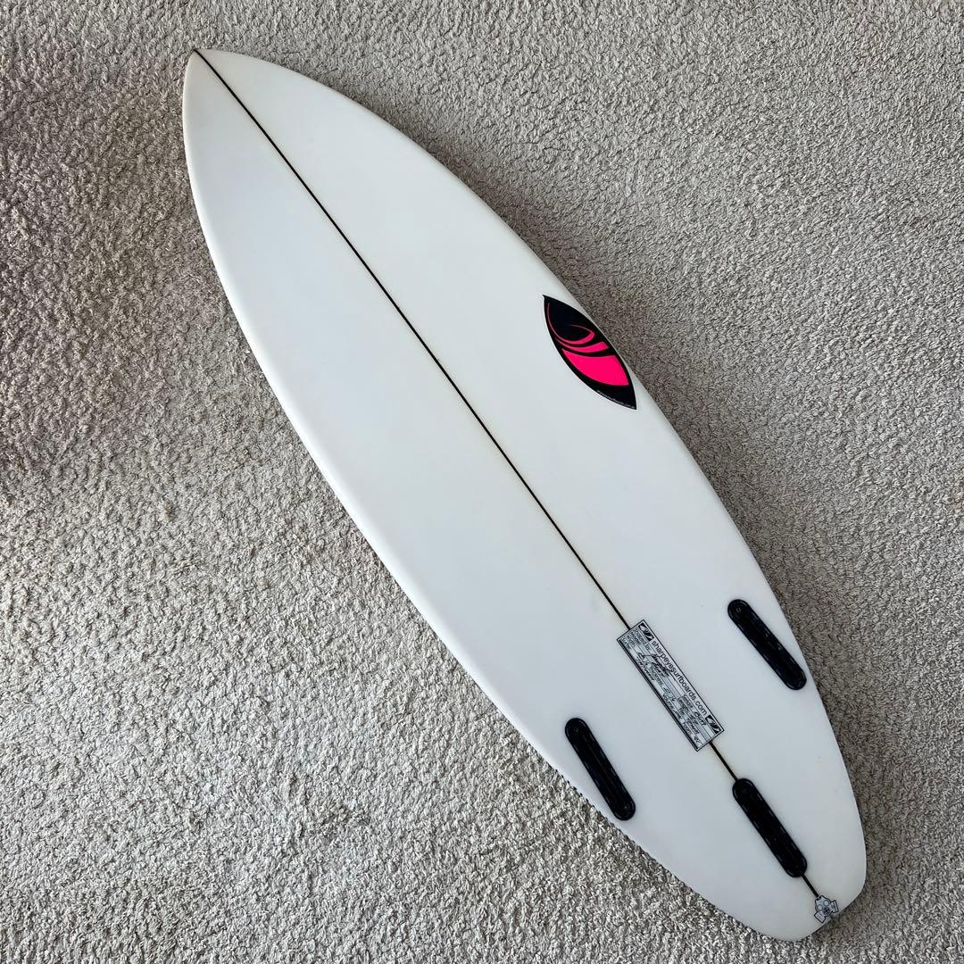 シャープアイOKAY 5’7 タティアナ・ウェストン・ウェブ使用ボード