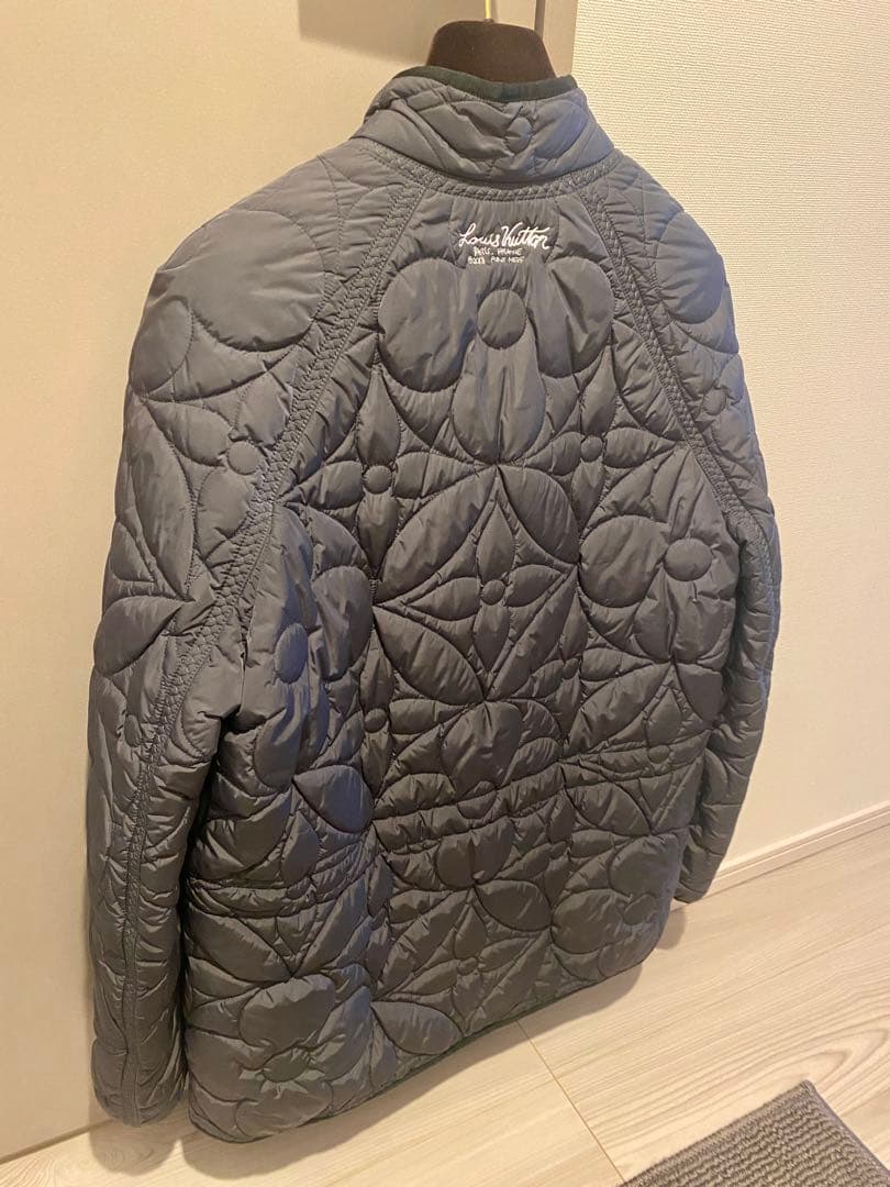 限定値下！ルイヴィトン モノグラムライトダウンジャケット 44　コート バッグ