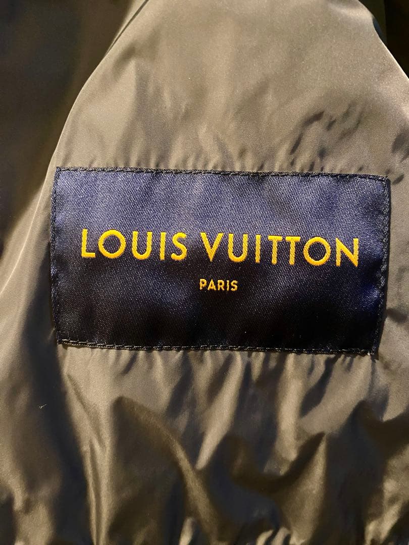 限定値下！ルイヴィトン モノグラムライトダウンジャケット 44　コート バッグ