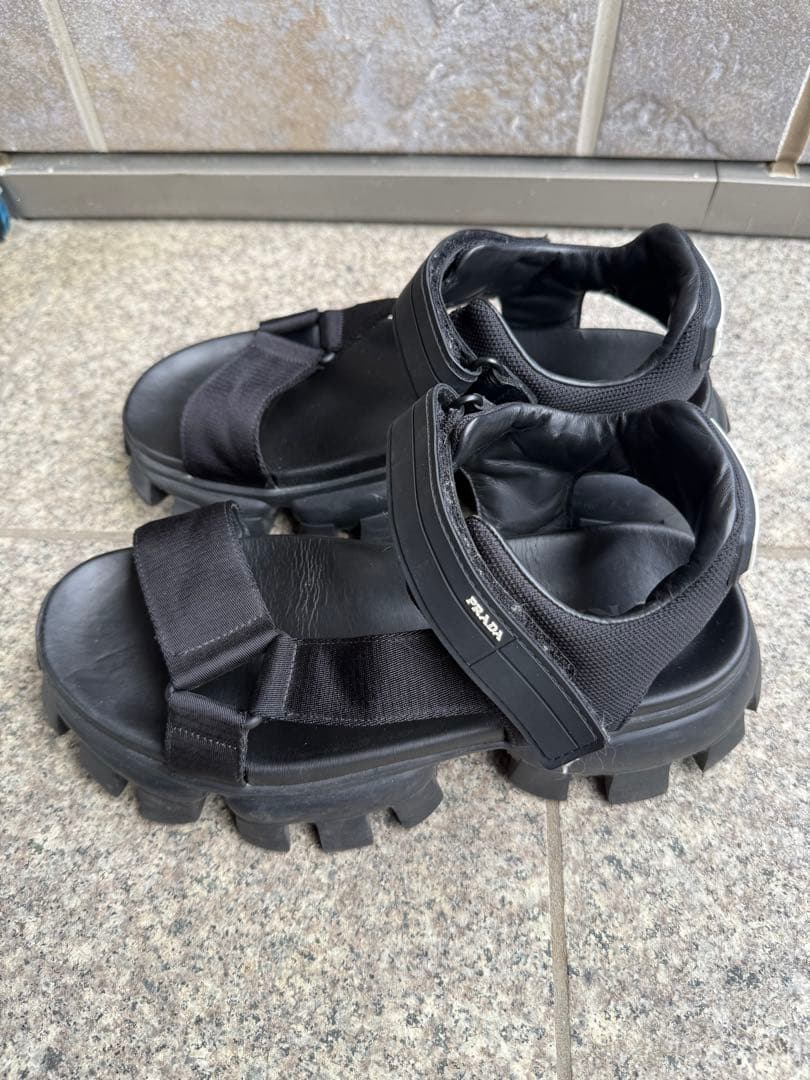 PRADA Cloudbust Thunder ブラックサンダル