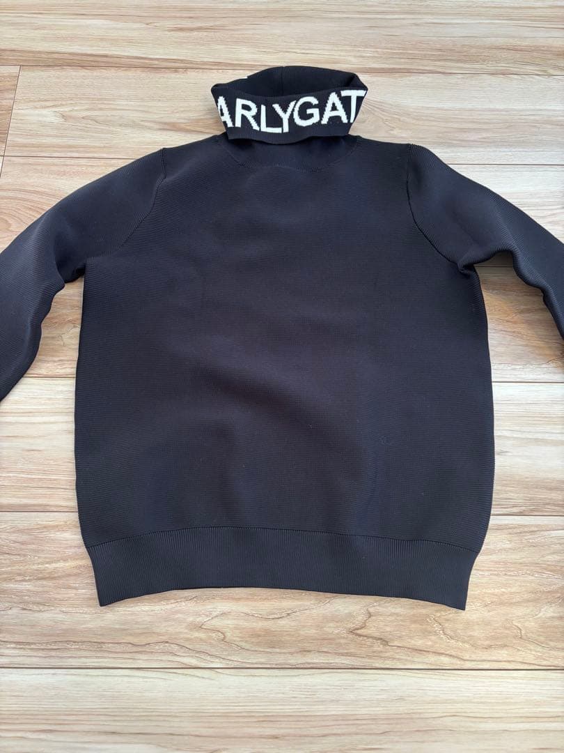 パーリーゲイツ　紺色　ニット