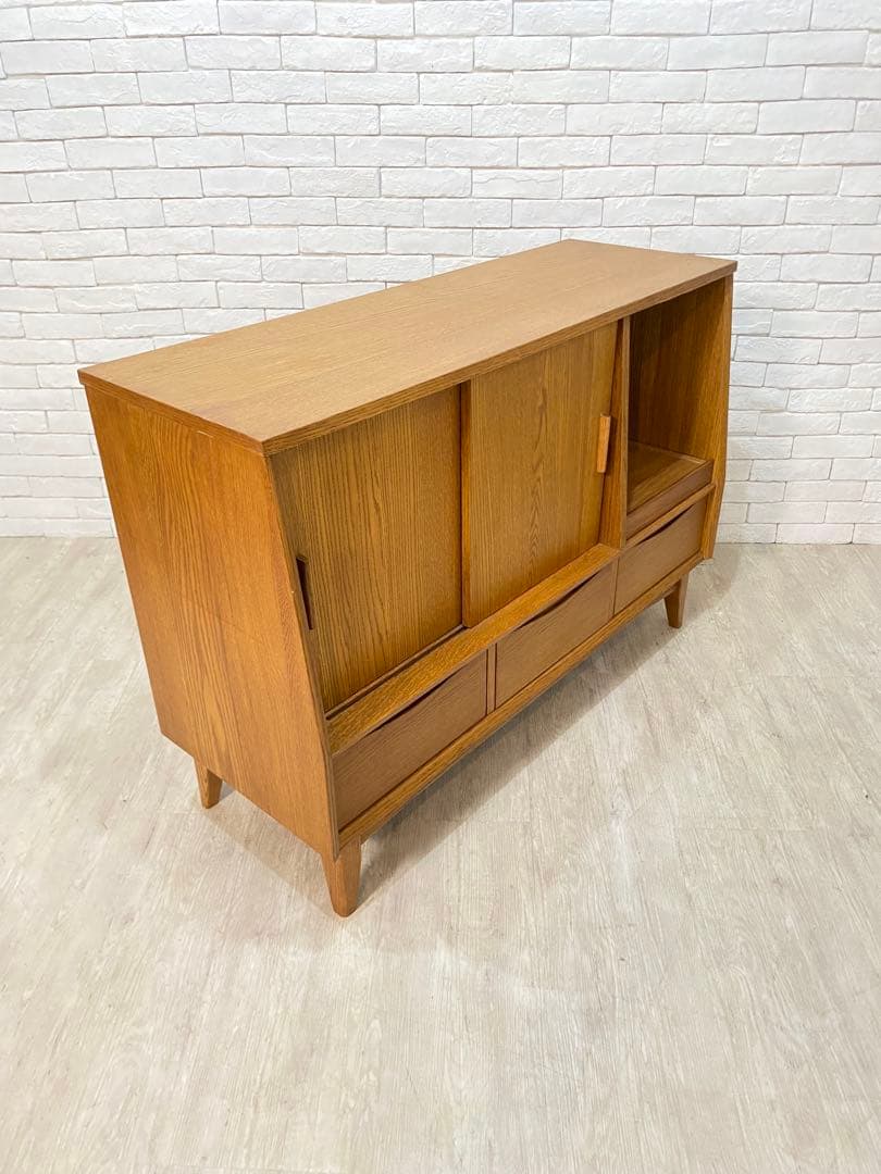 【Floris】キッチンカウンター　ウニコ　食器棚　シグネ　収納棚