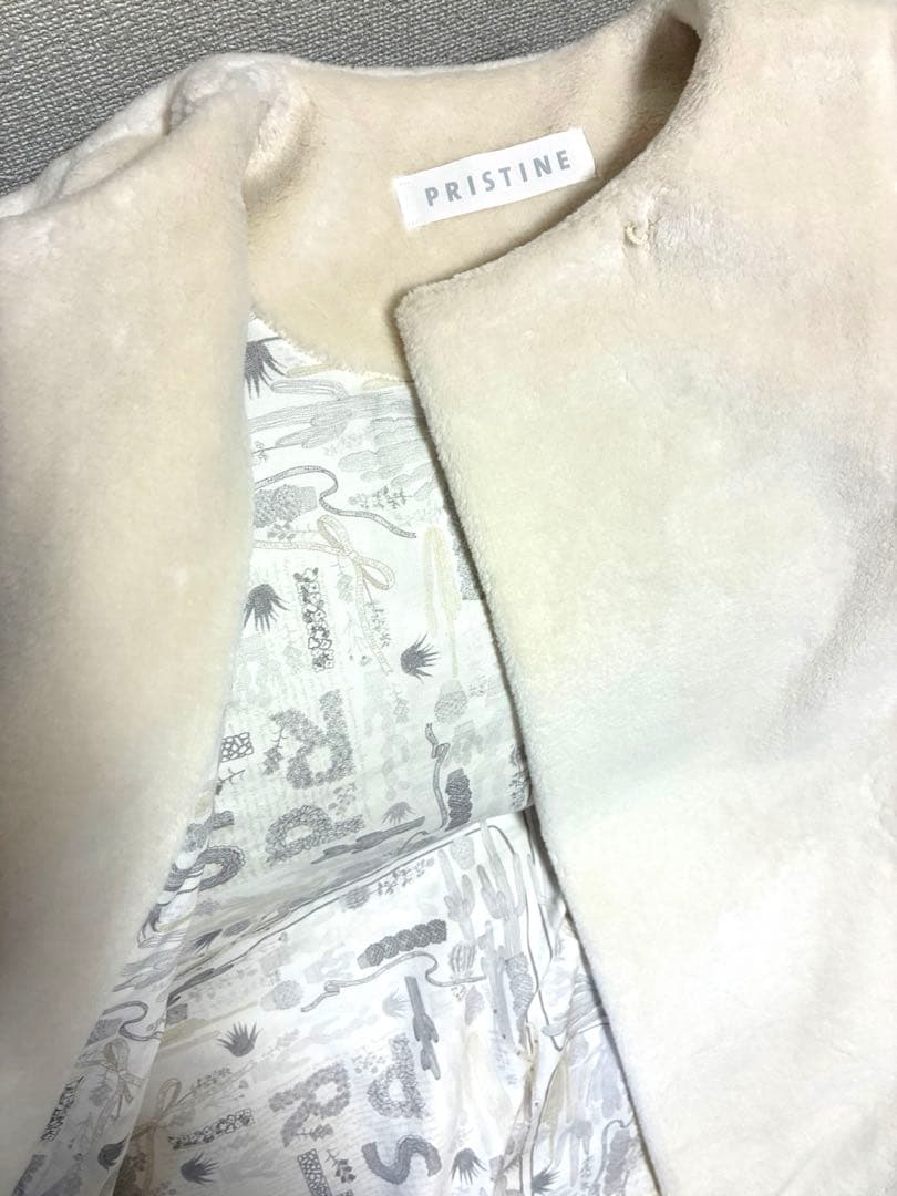 プリスティン フェイクファーノーカラージレ オフホワイト　オーガニックコットン