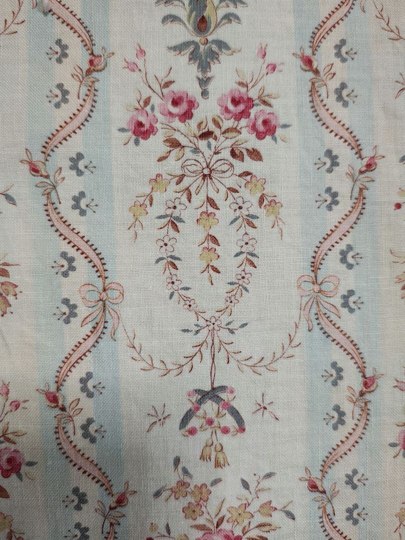 フランス　アンティークファブリック　リボン　ローズ　繊細な柄　100年以上前の布