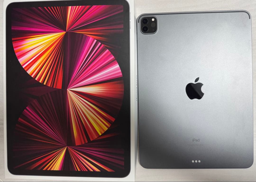 iPadPro 11インチ 第3世代 256GBスペースグレイ MHQU3J/A