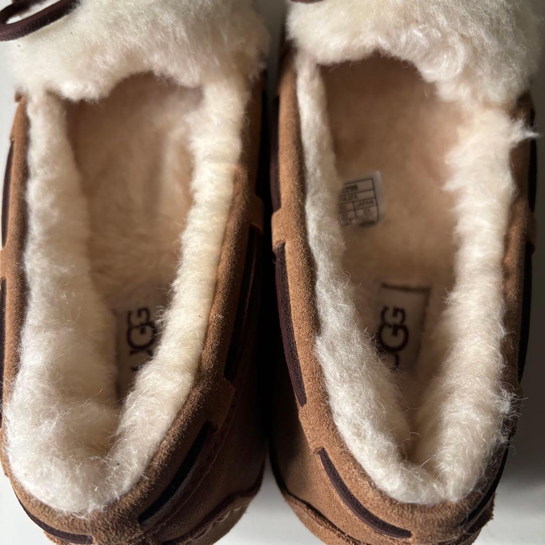 未使用級⭐︎UGG アグ モカシン ファー シープスキン スリッポン 23.0