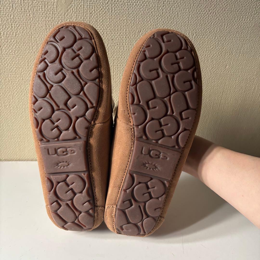 未使用級⭐︎UGG アグ モカシン ファー シープスキン スリッポン 23.0