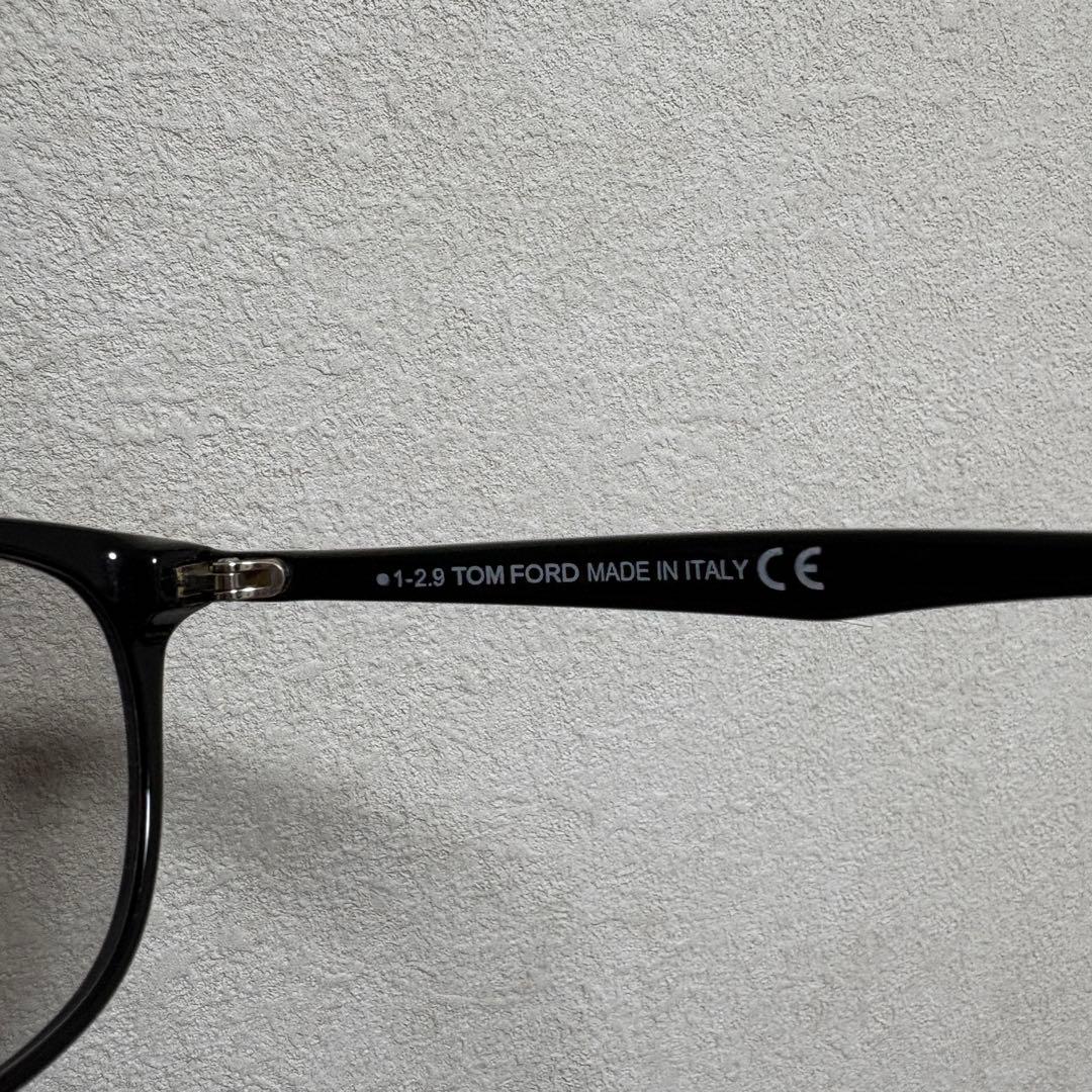 TOM FORD メガネ ケース付き