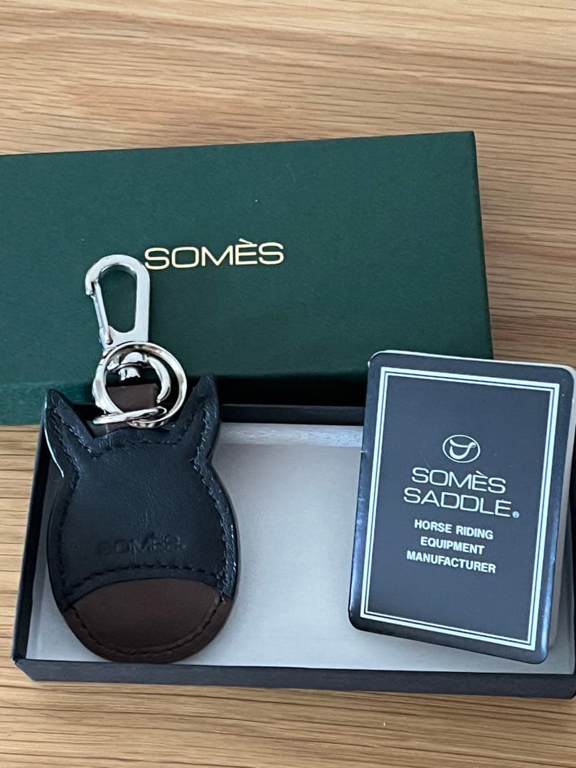 希少 新品 ソメスサドル 馬メンコ キーホルダー