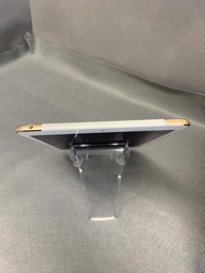 超美品 SIMフリー iPad mini 第4世代 32GB