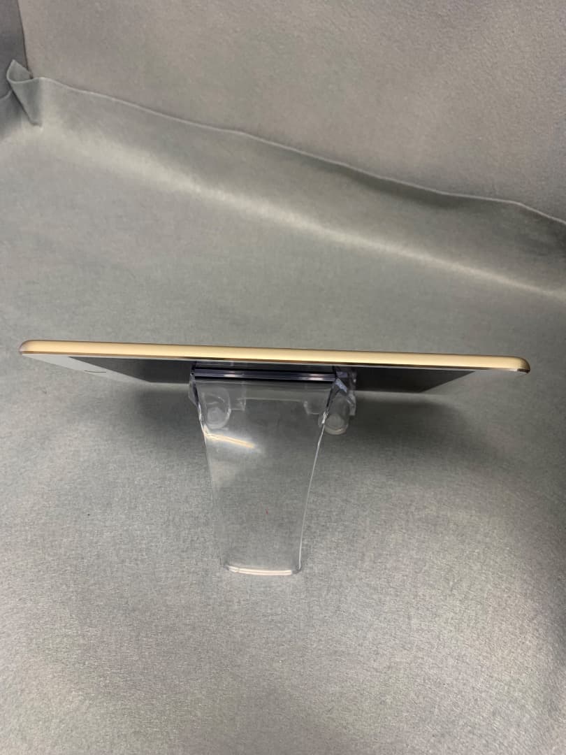 超美品 SIMフリー iPad mini 第4世代 32GB