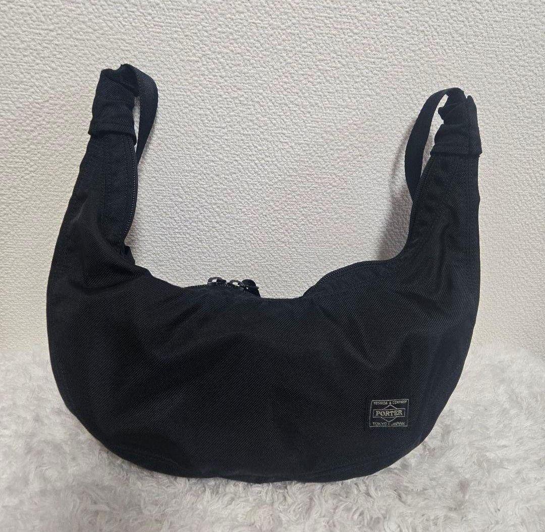 PORTER　ラウンドショルダーバッグ ハーフムーン　三日月　ブラック