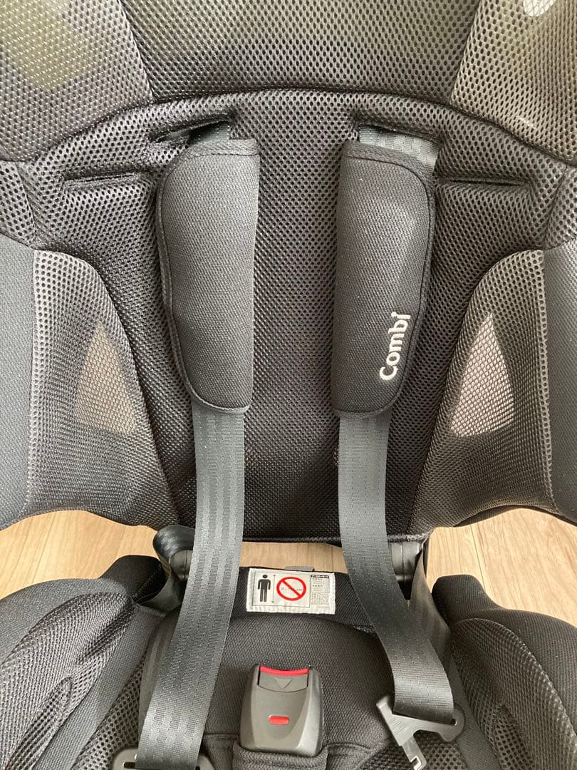 Combi ジョイトリップ エアスルー GG ブラック チャイルドシート