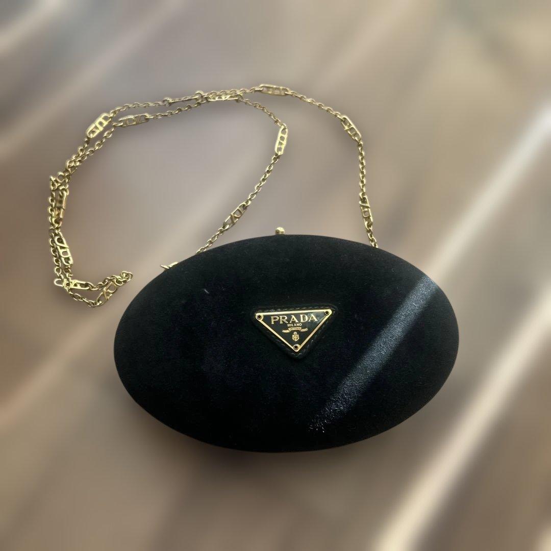 PRADA ブラック クラッチバッグ