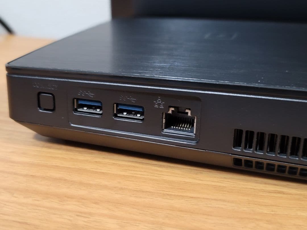 ron　FUJITSU ESPRIMO WH77/M i7/8GB/2TB