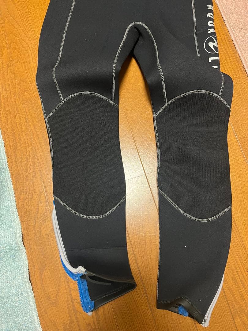 AQUA LUNG ウェットスーツ Sサイズ
