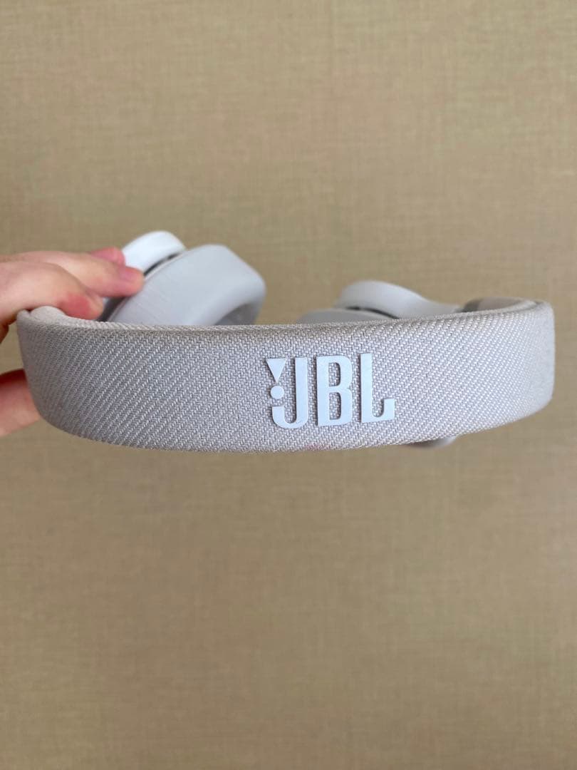 JBL LIVE ワイヤレスヘッドフォン ホワイト