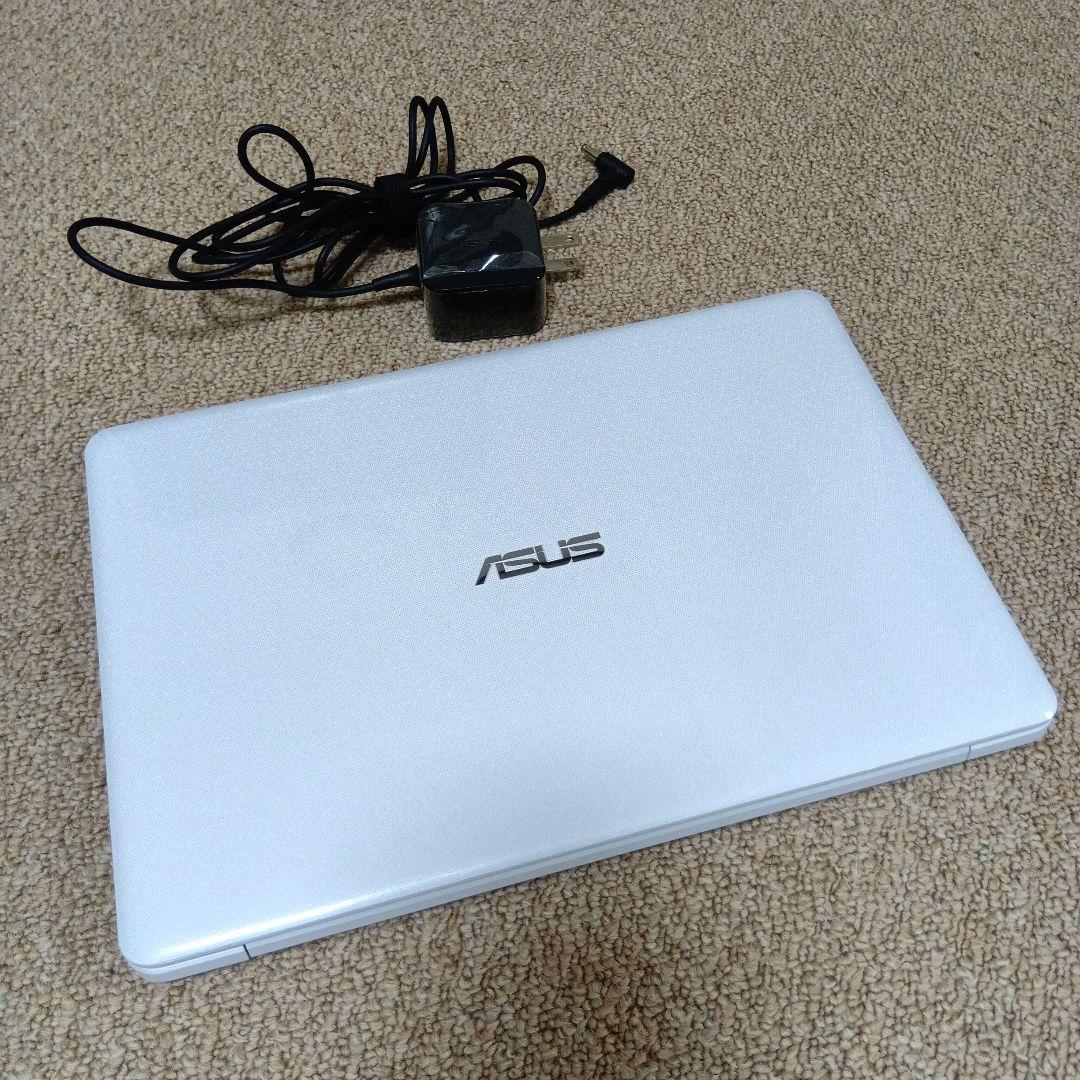 ASUS ノートPC E203MA-4000W2