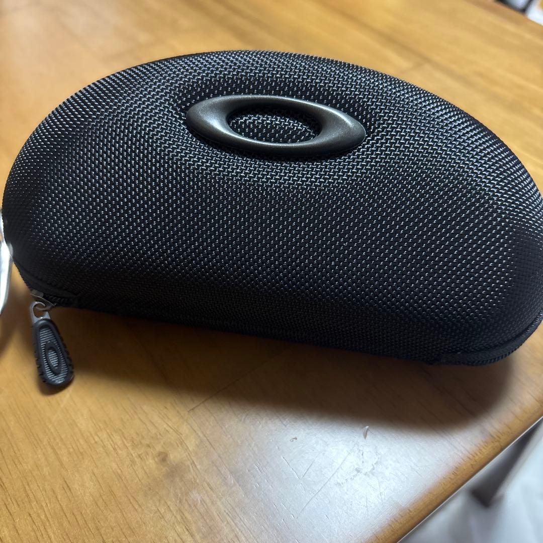 Oakley スモークレンズ サングラス ハードケース付き