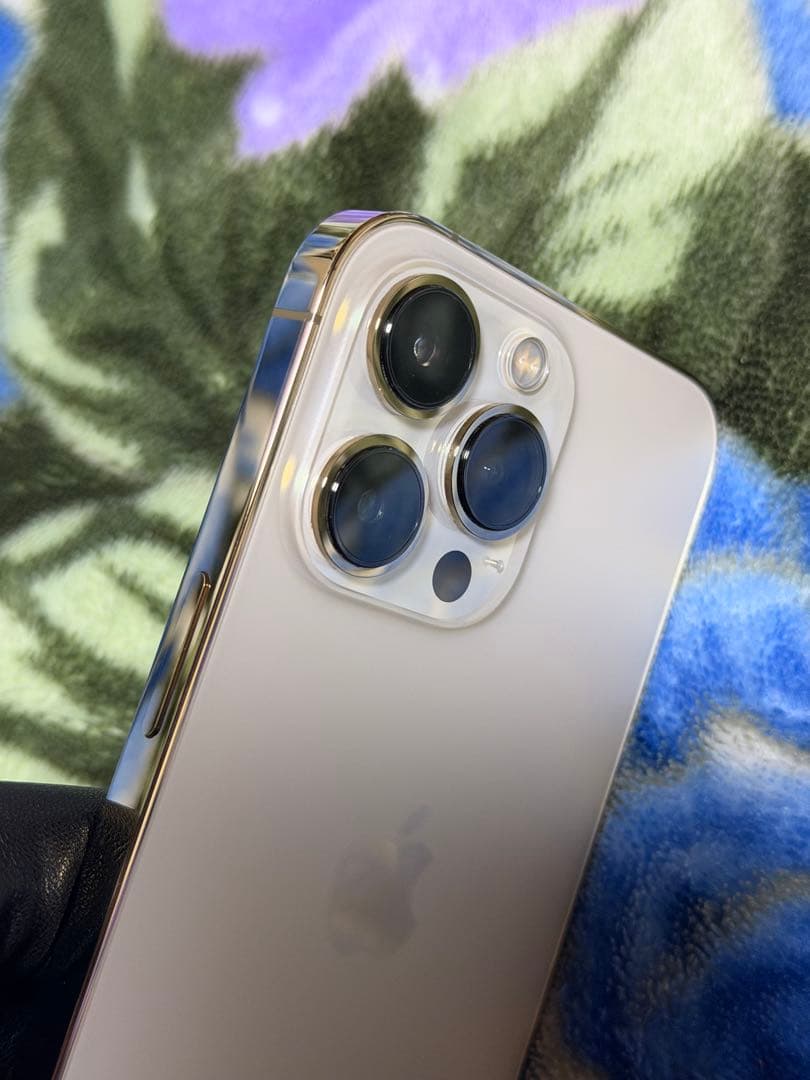 iPhone13pro 256GゴールドSIMフリー バッテリー最大容量100%