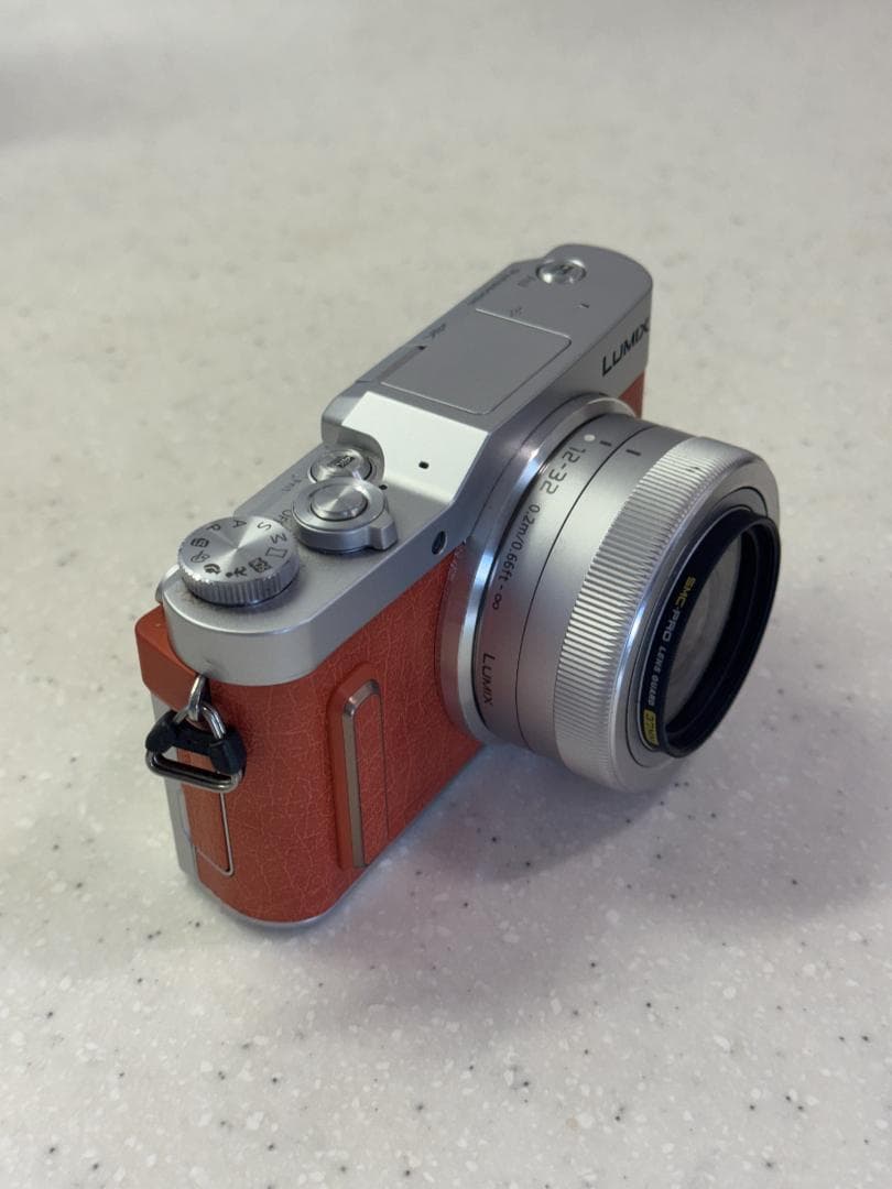 PANASONIC LUMIX DC-GF10 ミラーレス一眼 オレンジ