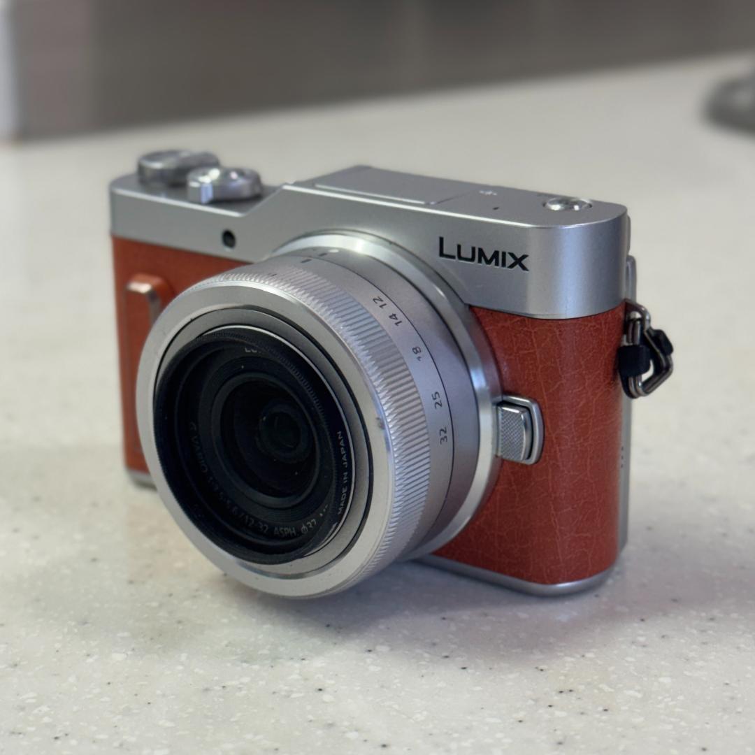 PANASONIC LUMIX DC-GF10 ミラーレス一眼 オレンジ