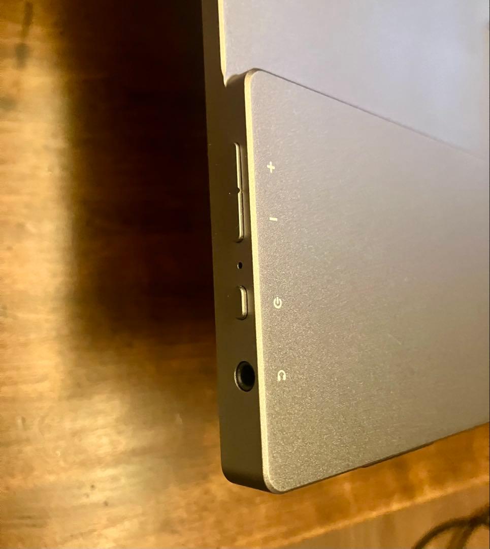 JAPANNEXT 15.6インチディスプレイ