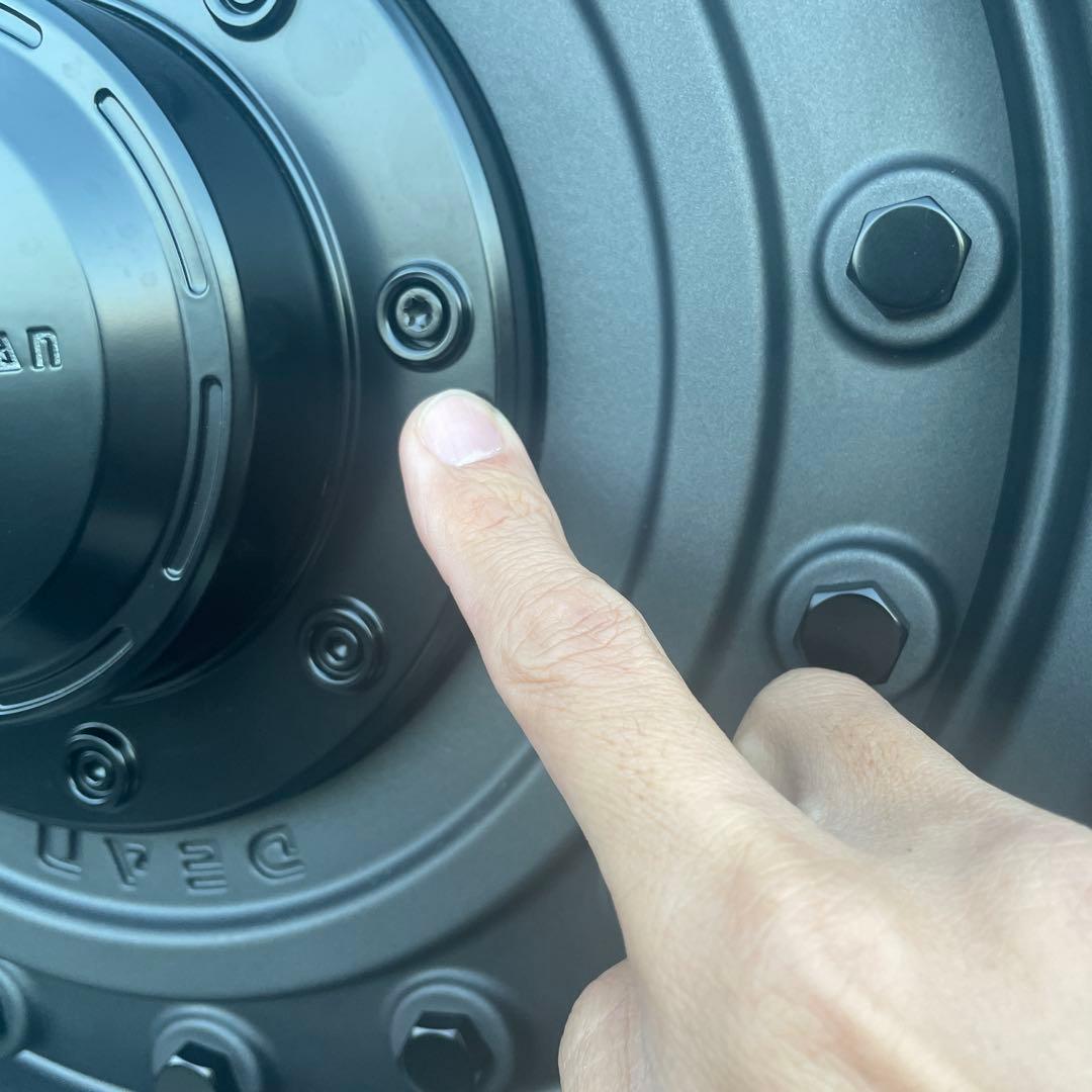 【ヨン】ジムニー　JB64ホイール　ホワイトレタータイヤ　スペヤタイヤブ