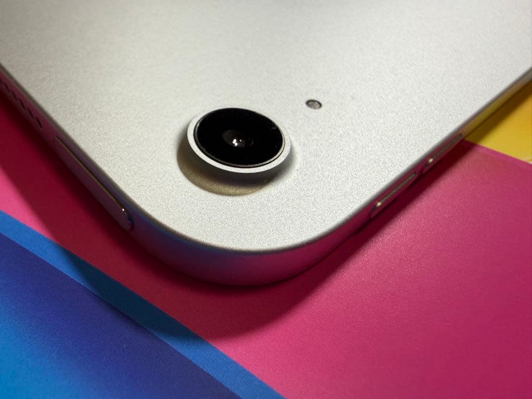 iPad 第10世代 64GB シルバー箱・付属品付き