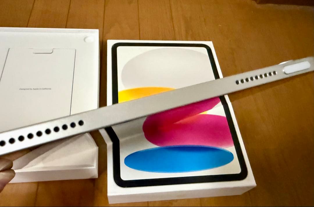 iPad 第10世代 64GB シルバー箱・付属品付き