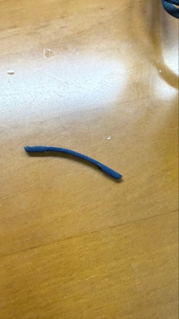 JBL FLiP6 ブルー 横置きのゴムなし