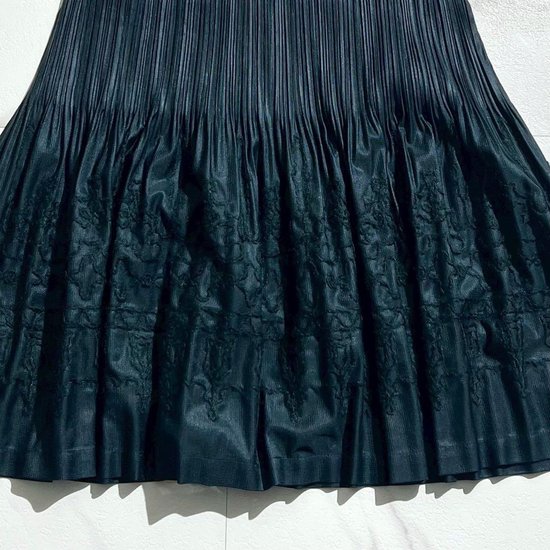 美品✨PLEATS PLEASE ノースリーブ フレアワンピース 刺繍 Vネック