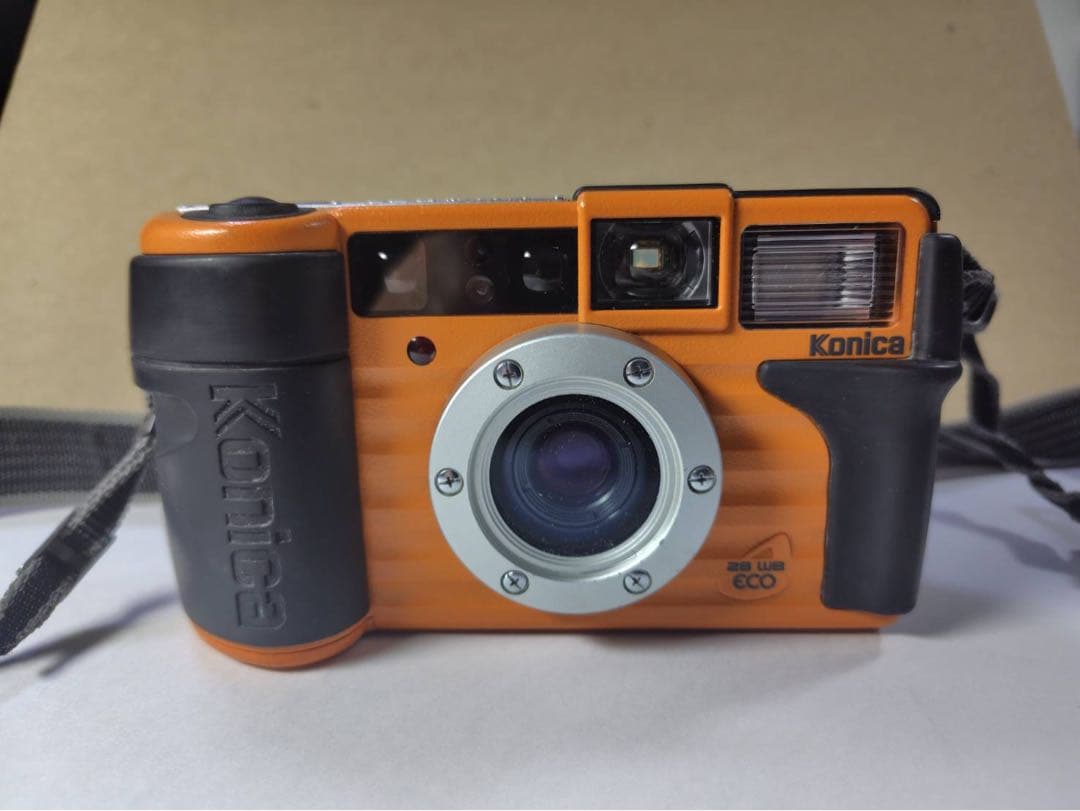 フィルムカメラ KONIKA 現場監督 28WB オレンジ