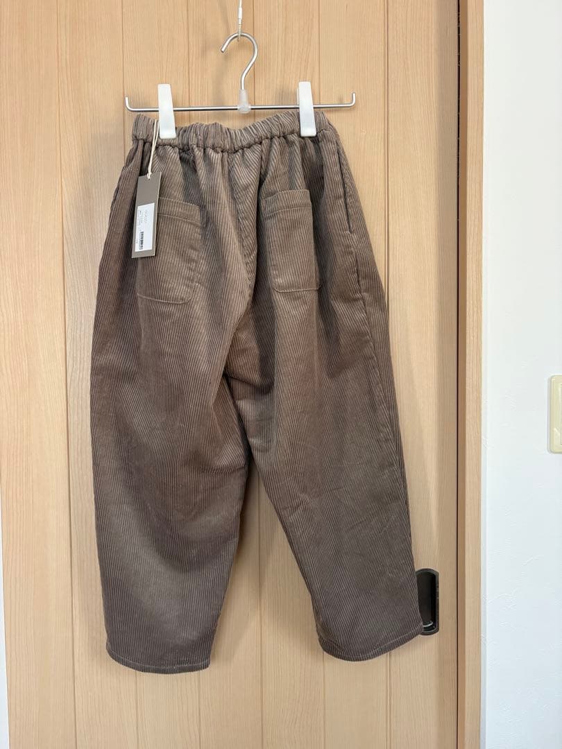 土日限定値下げオローネ バルーンパンツ