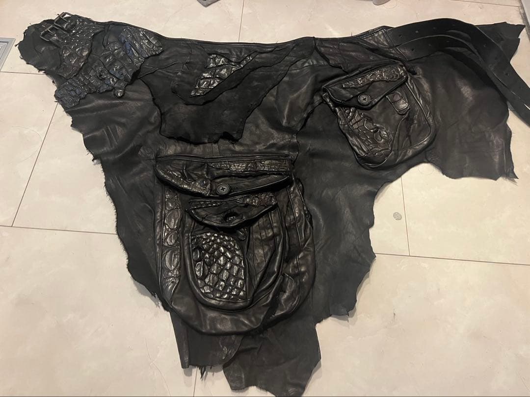 shohei takamiya ifsixwasnine hyde着　スカート