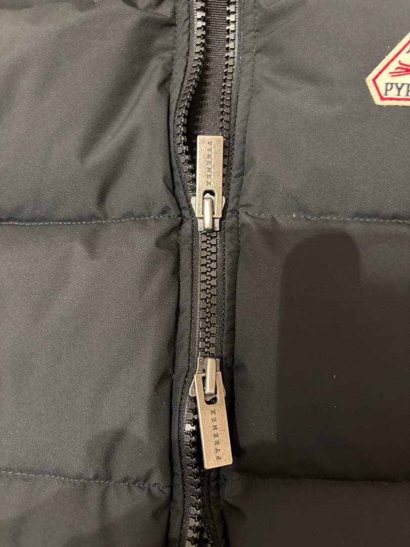 値下げ❗️（本日2/2、11時まで価格）PYRENEX ダウンベスト Lブラック