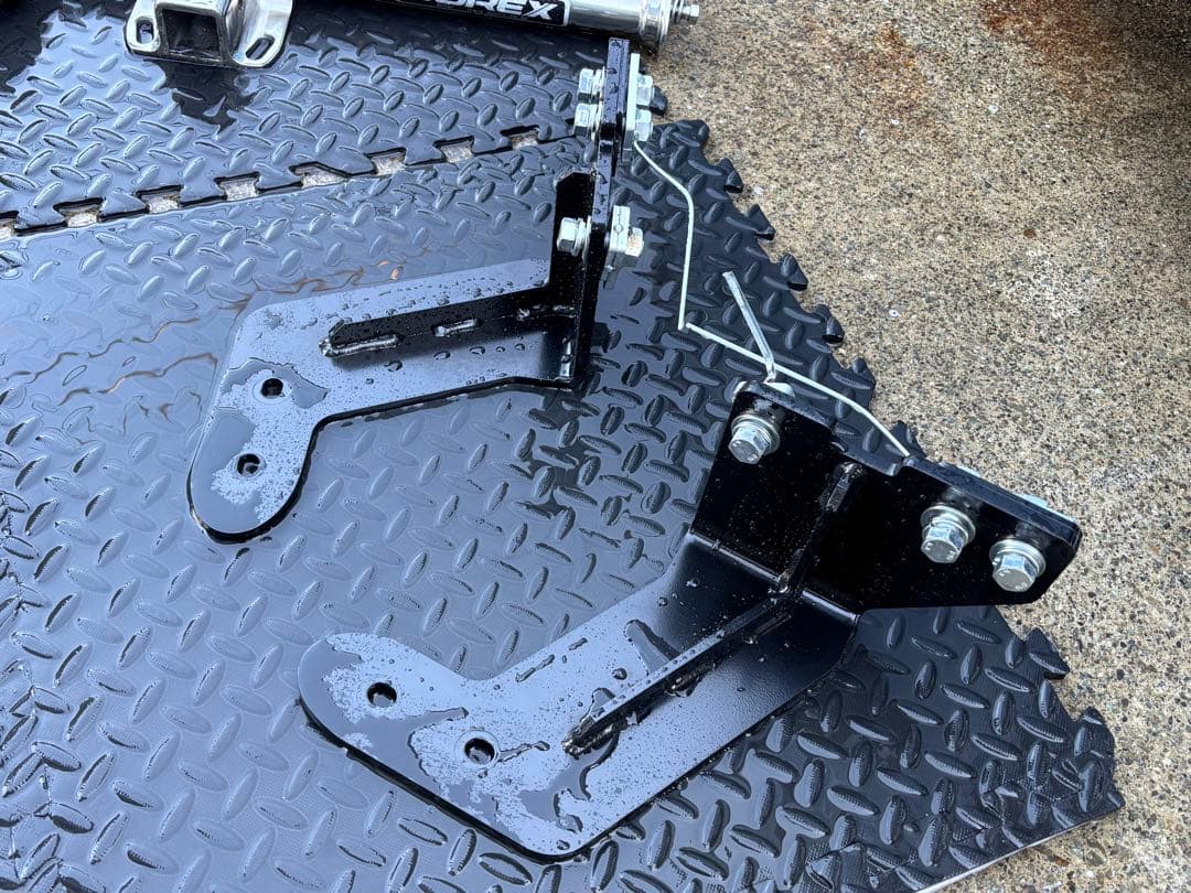 極美品 200系ハイエース用 SOLEX ステンレスヒッチメンバー T-120