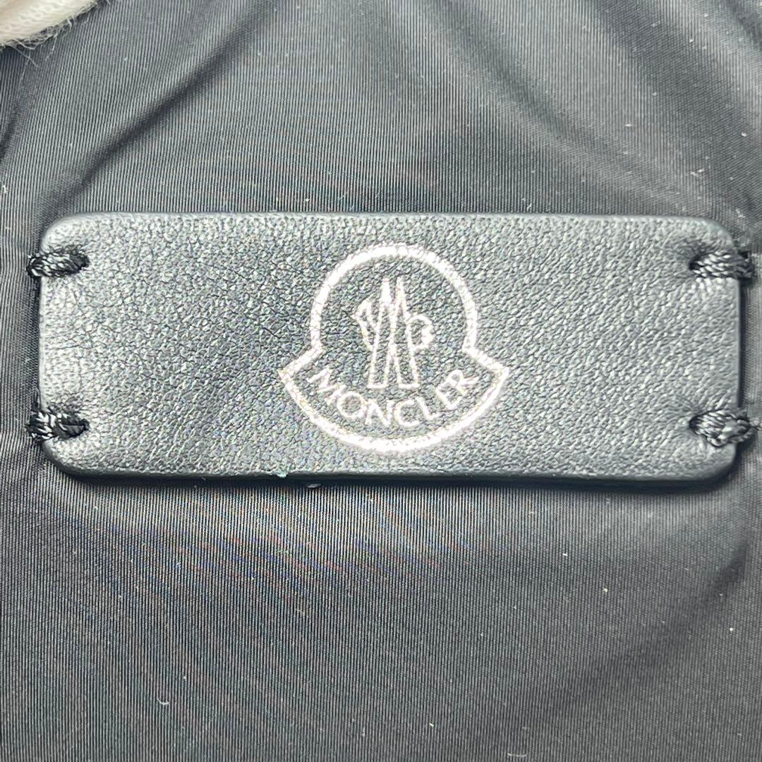 ✨ほぼ未使用✨MONCLERモンクレール　クラッチバッグ　PCケース　ナイロン