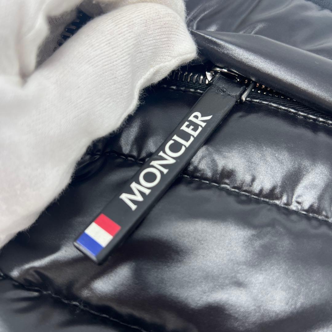 ✨ほぼ未使用✨MONCLERモンクレール　クラッチバッグ　PCケース　ナイロン