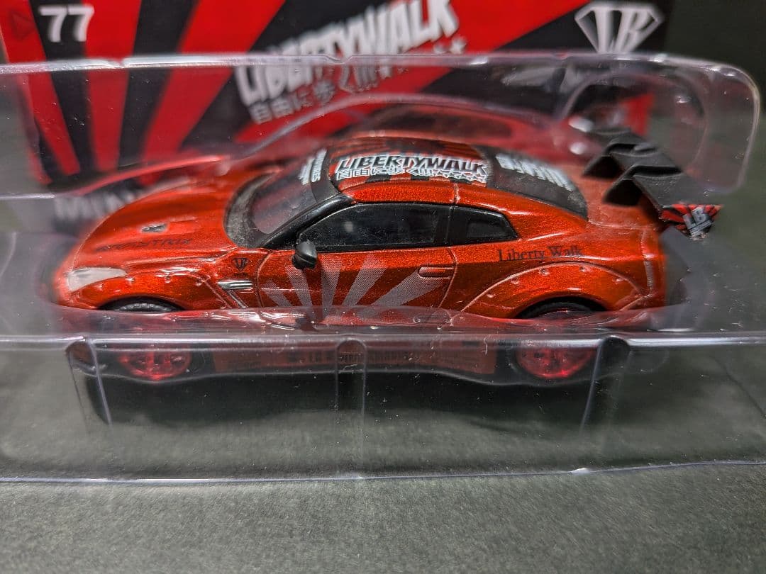 MINIGT 77　LBWK　ニッサン　GT-R R35　キャンディレッド