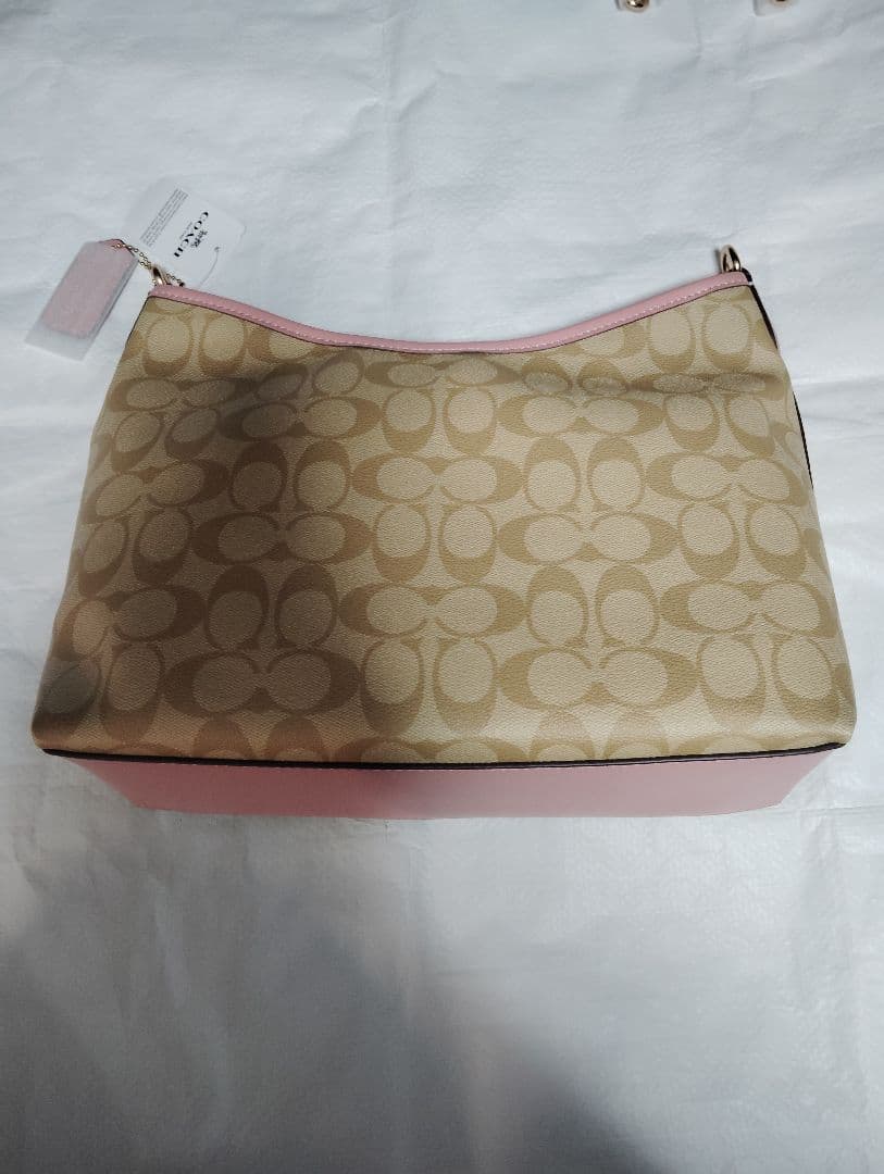 1/25まで大特価！新品　COACH 花と蝶 ショルダーバッグプラ袋布袋付